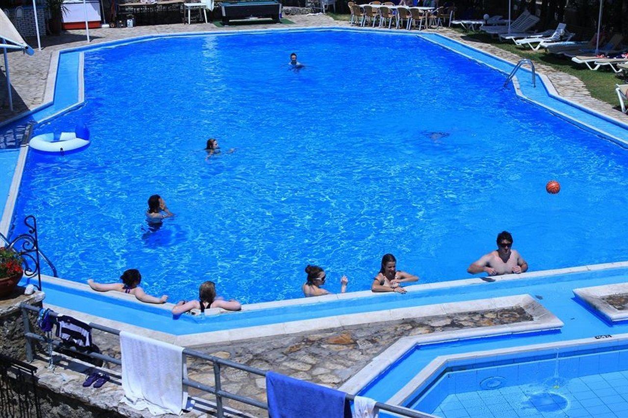 Corfu Village (Adults Only) Agios Ioannis Peristerion Eksteriør billede